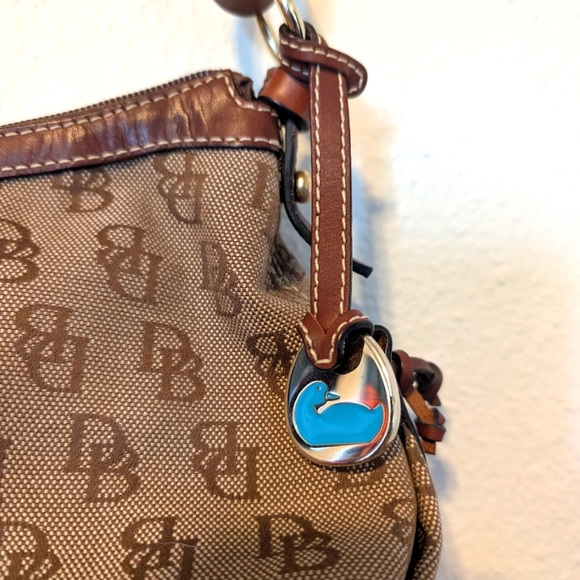 BRAND NEW Vintage Dooney & Bourke Handbag 👜 - Picture 3 of 9